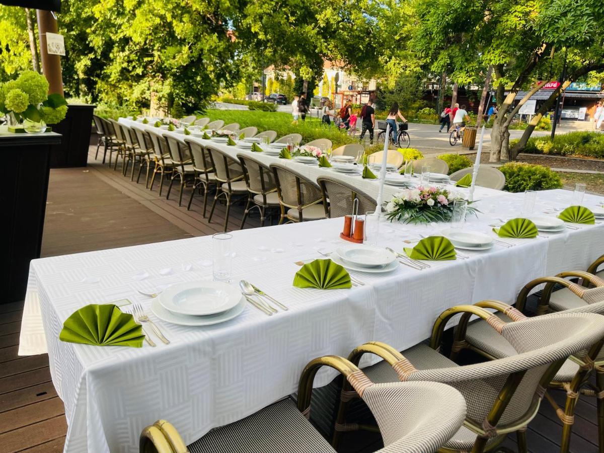Villa Hotel Debrecen Esterno foto