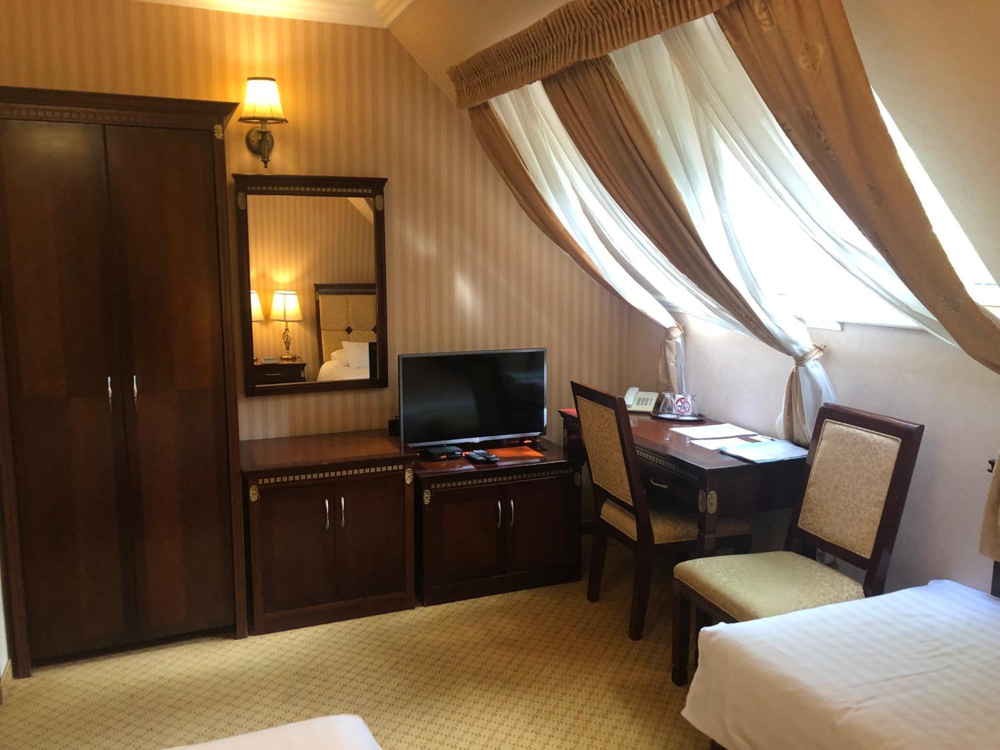 Villa Hotel Debrecen Esterno foto