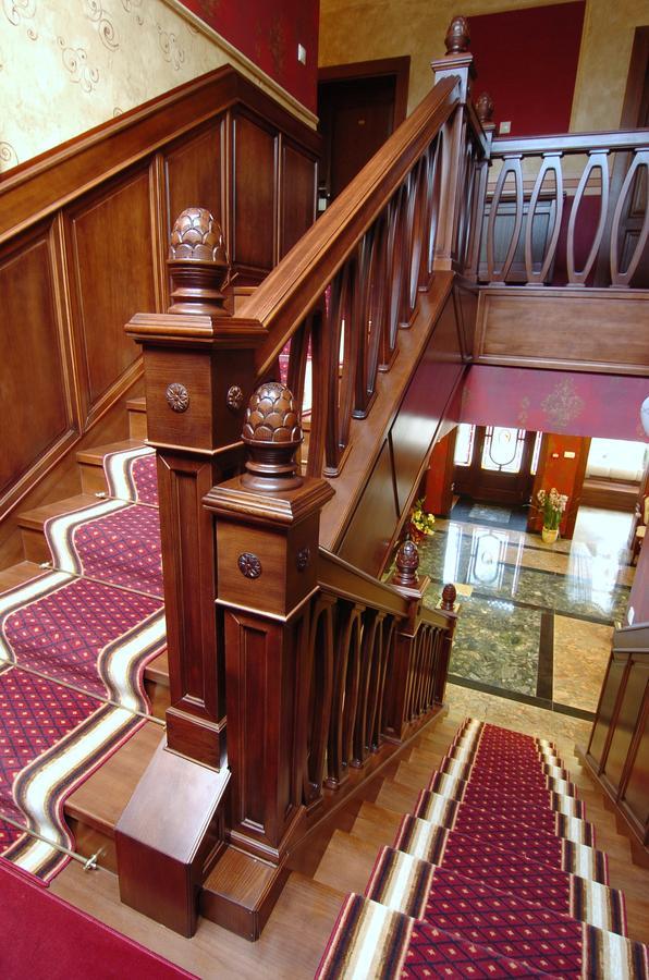 Villa Hotel Debrecen Esterno foto